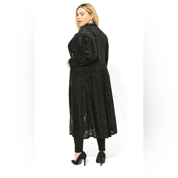 NWT Torrid Black Velvet Burnout Kimono Skeleton Damask Print Duster 4X 26 - Picture 2 of 13